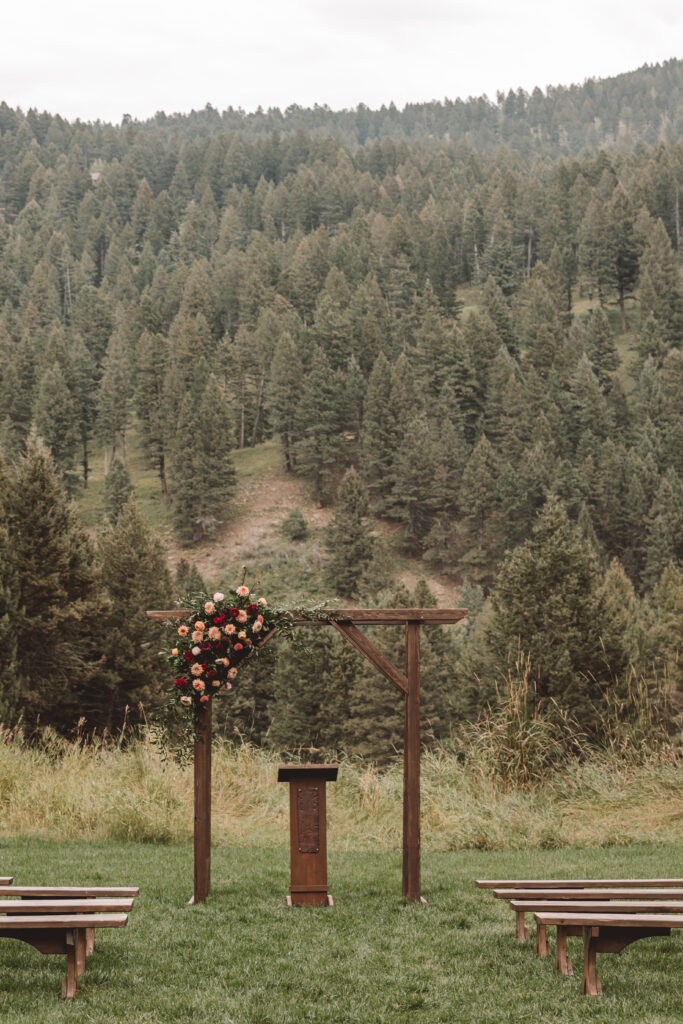 Mountain wedding ceremony flowers